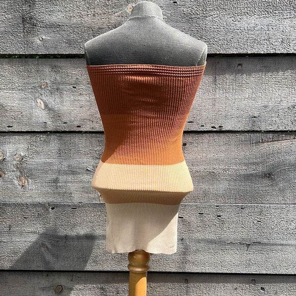 Women's Brown, Cream, & White Stretch Color Block Knit Strapless Top - Picture 4 of 7